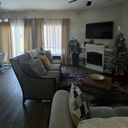 Gorgeous 3 Bedroom Home With Cable Tv In All Rooms & Free Wi-Fi Concord Exterior foto