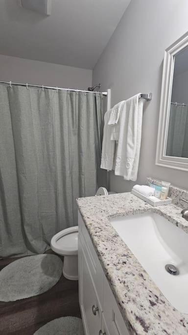 Gorgeous 3 Bedroom Home With Cable Tv In All Rooms & Free Wi-Fi Concord Exterior foto
