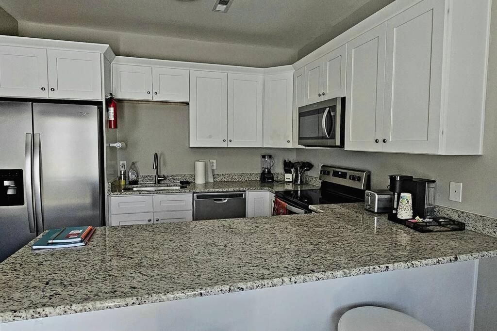Gorgeous 3 Bedroom Home With Cable Tv In All Rooms & Free Wi-Fi Concord Exterior foto